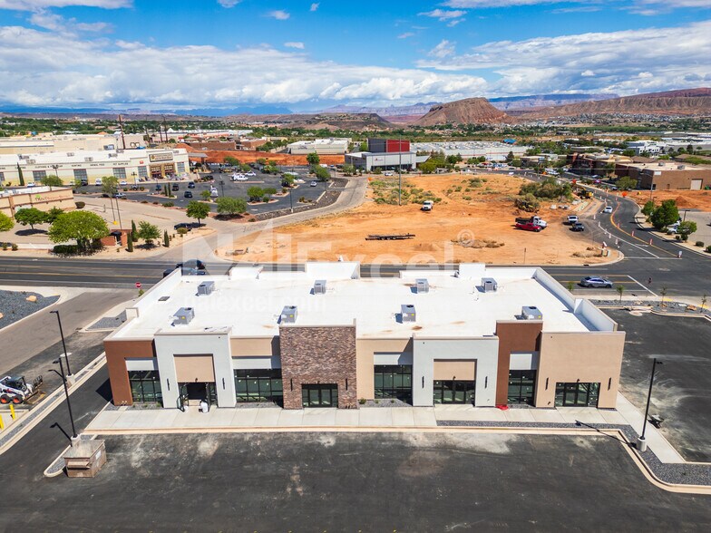 877 North 2720 East street, St George, UT à louer - Photo de l’immeuble – Image 2 sur 8