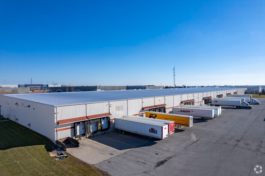 999 Boundary Rd, Oshawa, ON à vendre - Photo de l’immeuble – Image 2 sur 14
