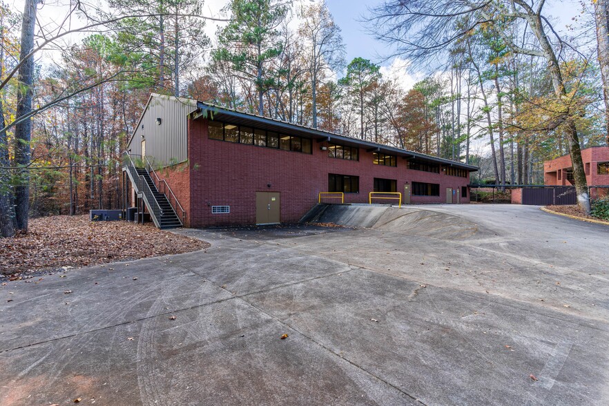 11420 Johns Creek Pky, Duluth, GA à louer - Photo principale – Image 3 sur 3