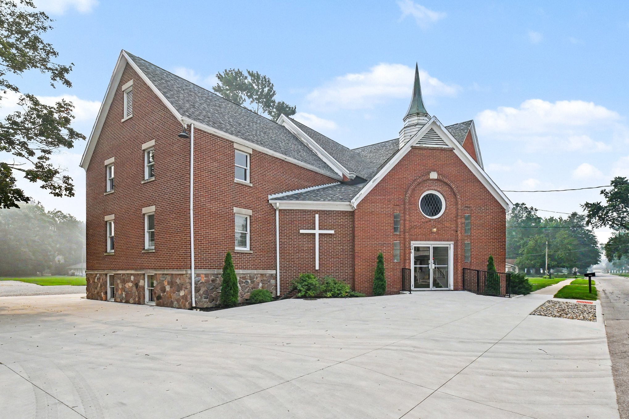 206 Mill St, Middlebury, IN à vendre Photo principale– Image 1 sur 15