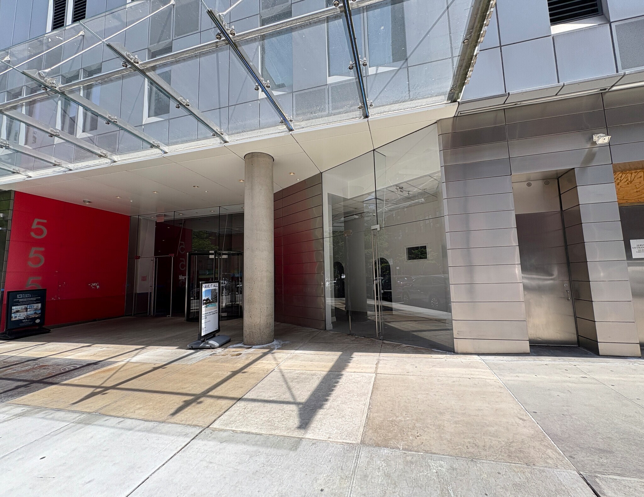 555 W 53rd St, New York, NY à louer Photo intérieure– Image 1 sur 2