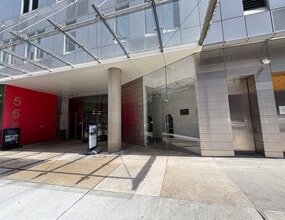 555 W 53rd St, New York, NY à louer Photo intérieure– Image 1 sur 2