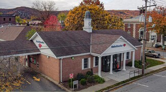 Plus de détails pour 13 Hammond St, Port Jervis, NY - Local commercial à louer