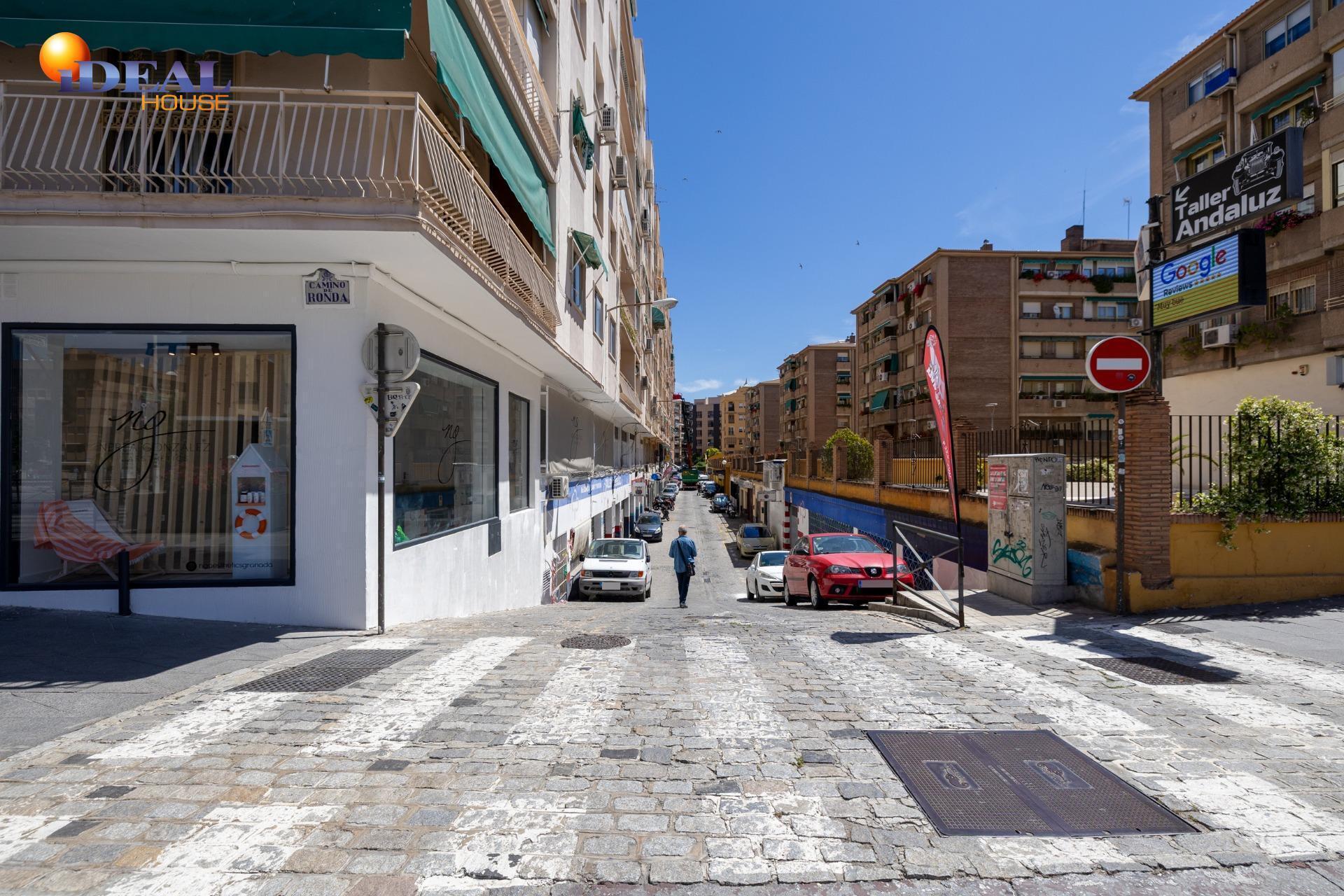 Calle Abderrahmán, 11, Granada, Granada à vendre Photo de l’immeuble– Image 1 sur 33