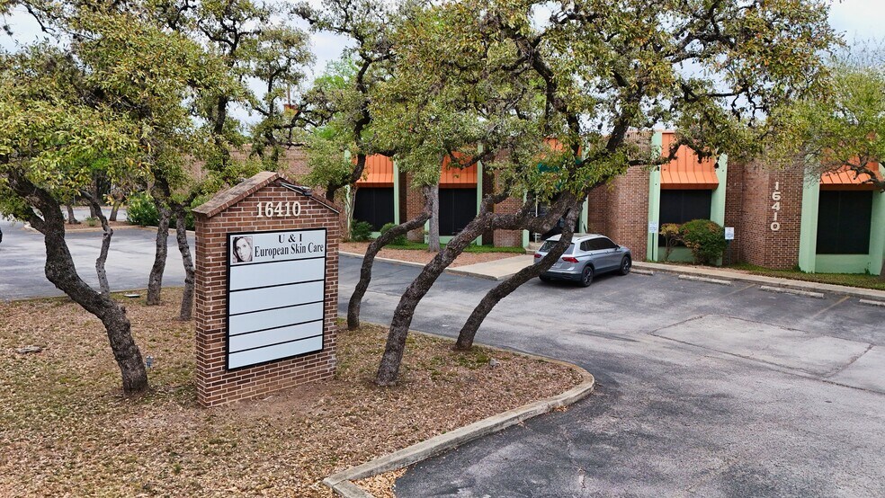 16410 Blanco Rd, San Antonio, TX à vendre - Photo de l’immeuble – Image 3 sur 29