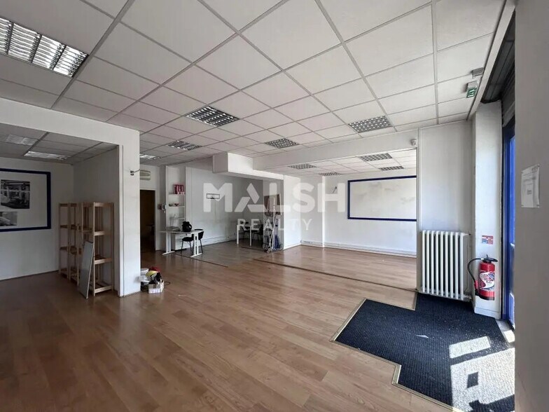 Local commercial dans Lyon à louer - Photo de l’immeuble – Image 2 sur 5