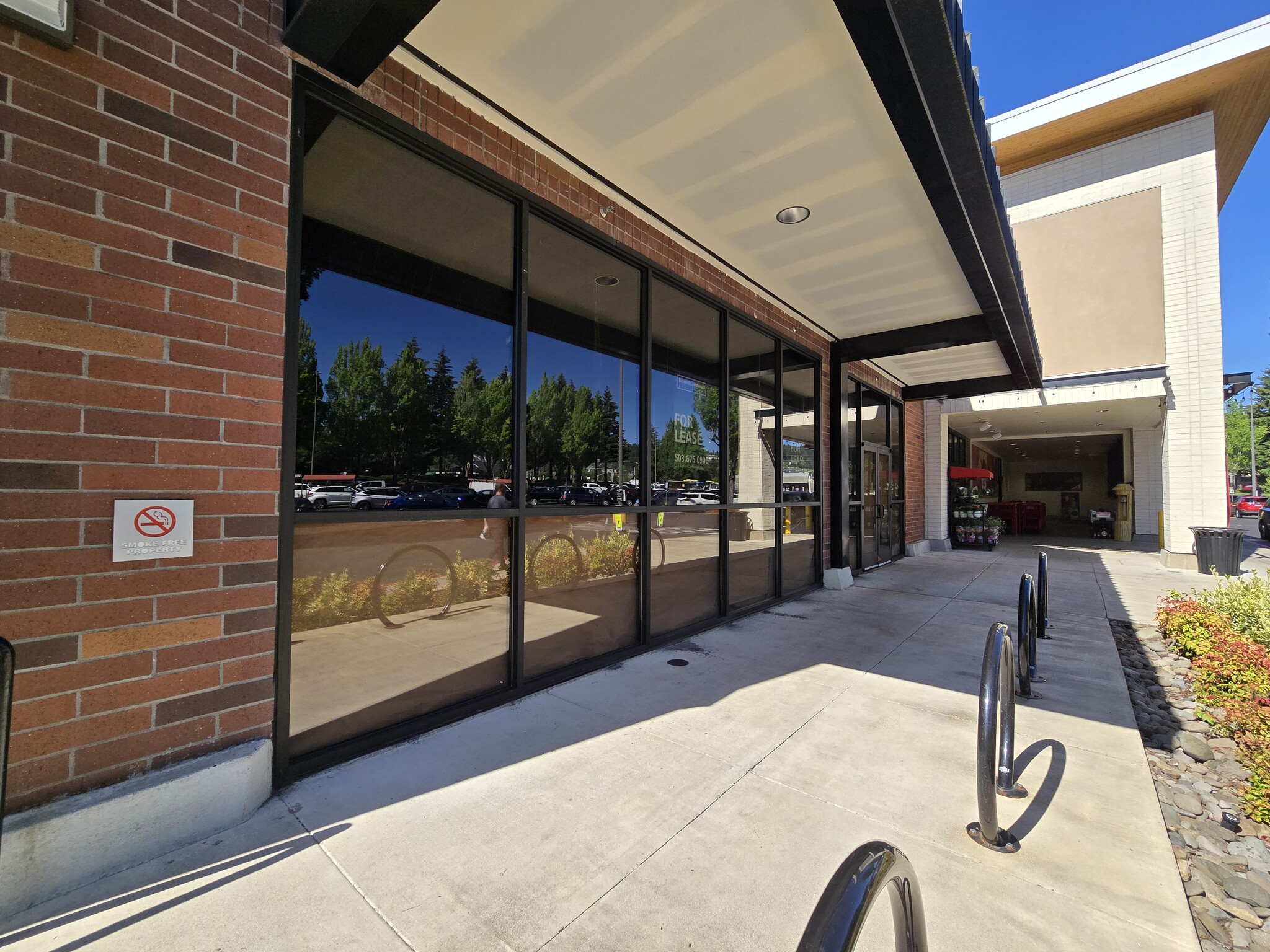 16200 SW Pacific Hwy, Tigard, OR à louer Photo intérieure– Image 1 sur 2