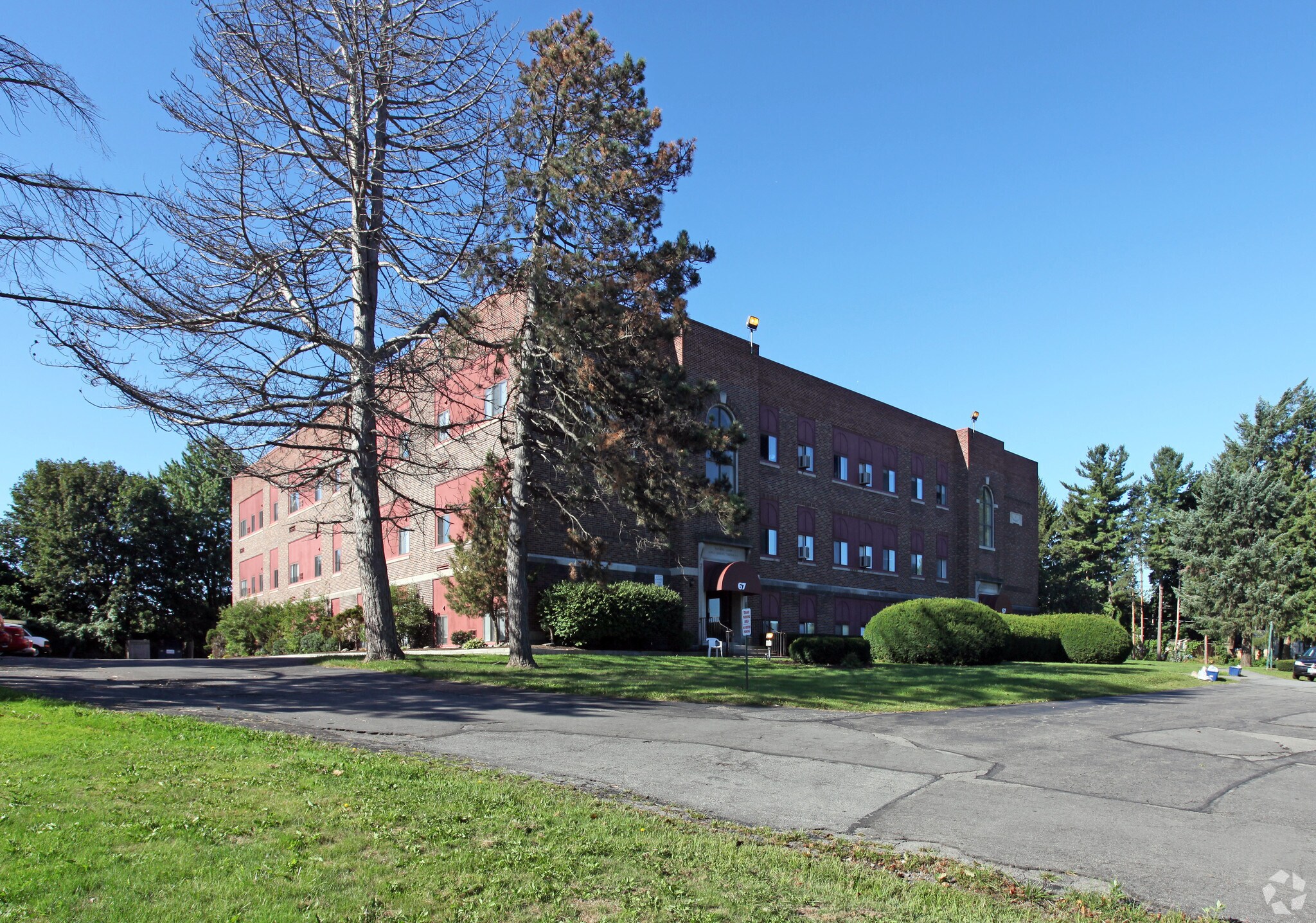 67 Lyell Ave, Spencerport, NY à louer Photo principale– Image 1 sur 28
