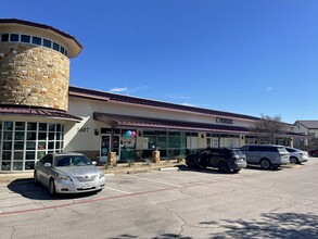 1607 Ranch Road 620 N, Lakeway, TX à louer Photo intérieure– Image 1 sur 25