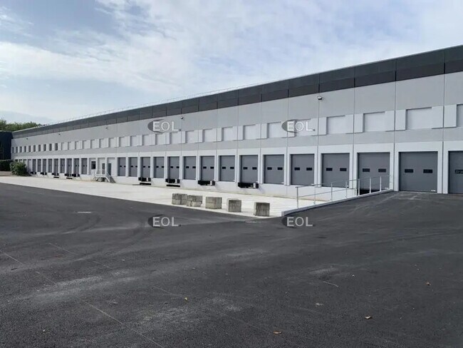 Plus de détails pour Industriel/Logistique à louer