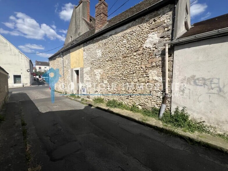 Local commercial dans La Ferté-Alais à vendre - Photo de l’immeuble – Image 3 sur 15