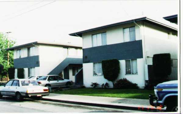 1480 Hess Rd, Redwood City, CA à vendre - Photo de l’immeuble – Image 2 sur 3