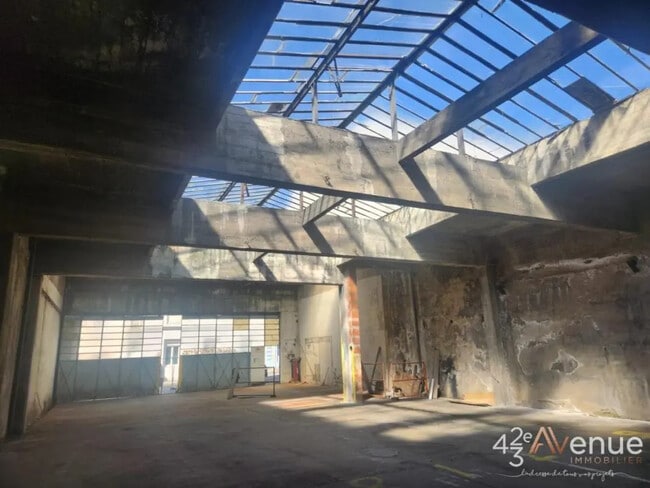 Plus de détails pour Local d’activités à vendre