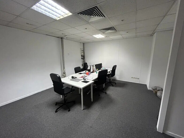 Bureau dans Marseille à vendre - Photo de l’immeuble – Image 3 sur 13