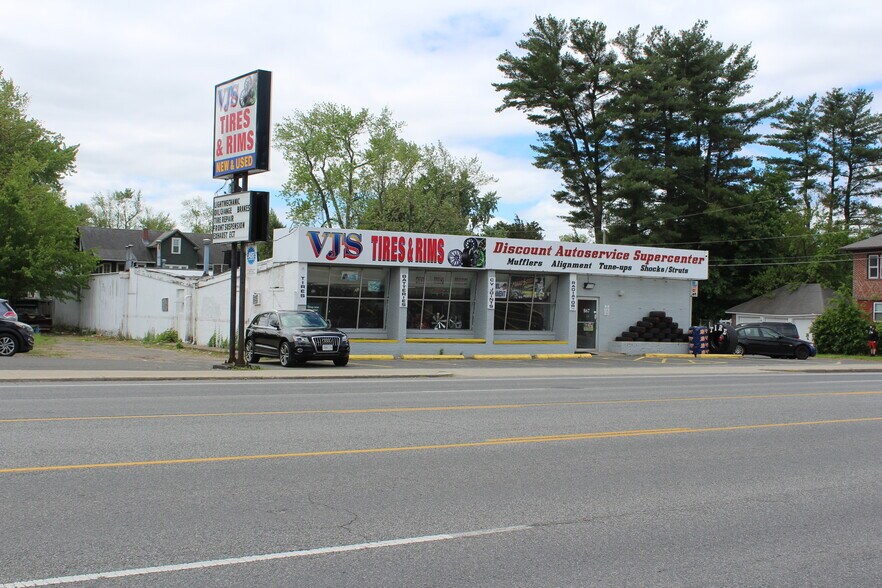 867 Boston Rd, Springfield, MA à vendre - Photo de l’immeuble – Image 1 sur 4