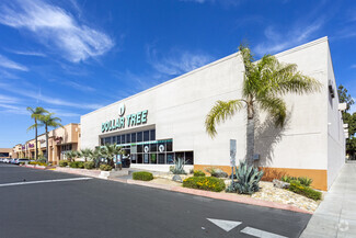 Plus de détails pour 3730-3780 N Blackstone Ave, Fresno, CA - Local commercial à louer