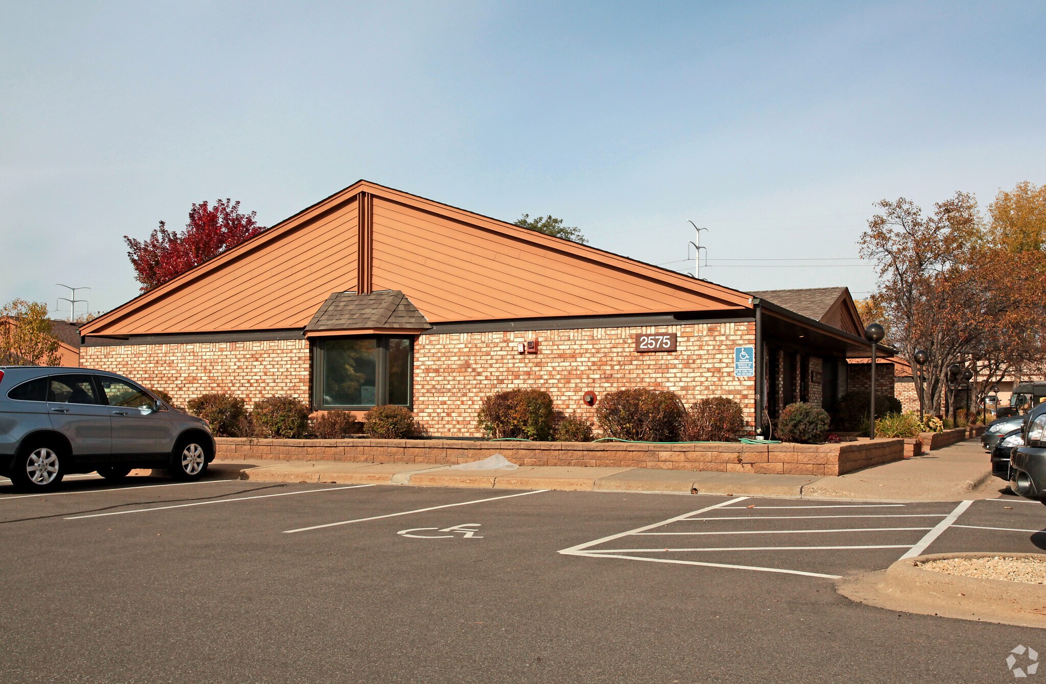 2575 N Hamline Ave, Roseville, MN à vendre Photo principale– Image 1 sur 3