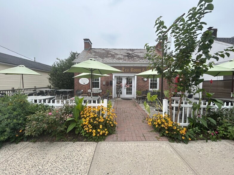 69 Gleneida Ave, Carmel, NY à vendre - Photo de l’immeuble – Image 1 sur 14
