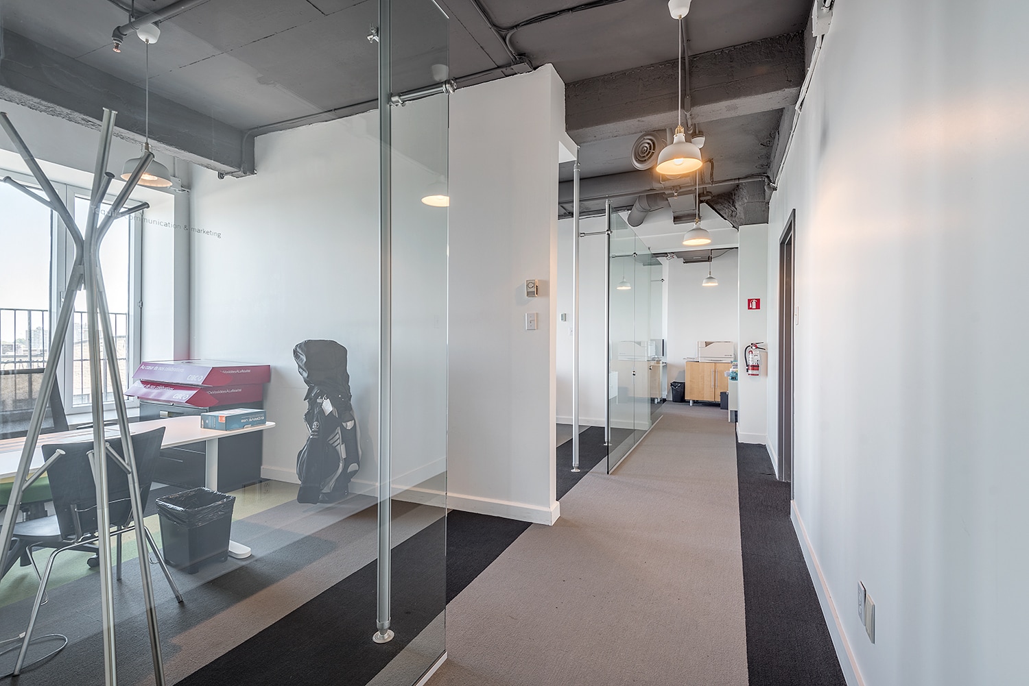 4446 Boul Saint Laurent, Montréal, QC à louer Photo intérieure– Image 1 sur 9