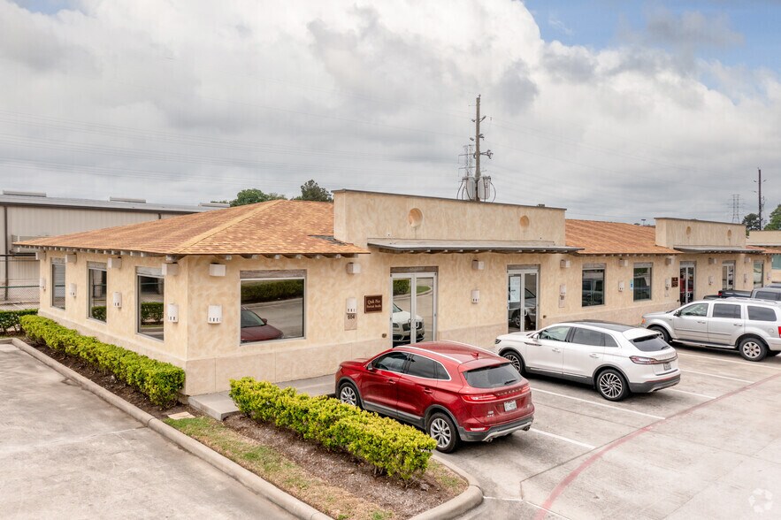 25329 Budde Rd, The Woodlands, TX à vendre - Photo principale – Image 1 sur 28