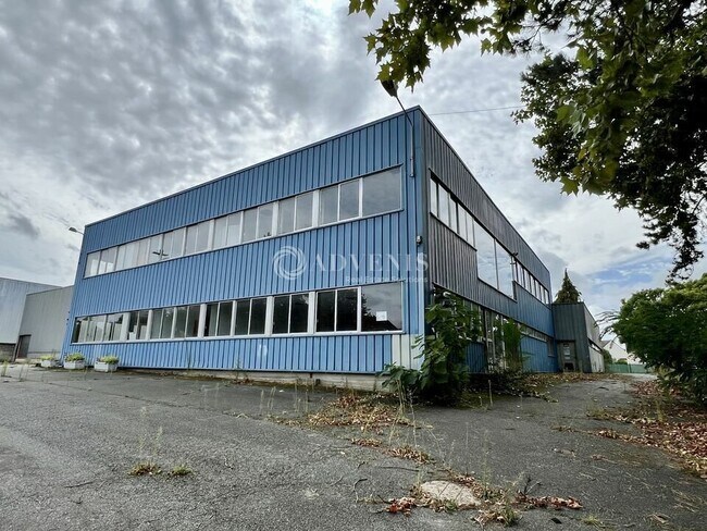 Plus de détails pour Bureau, Industriel/Logistique à louer