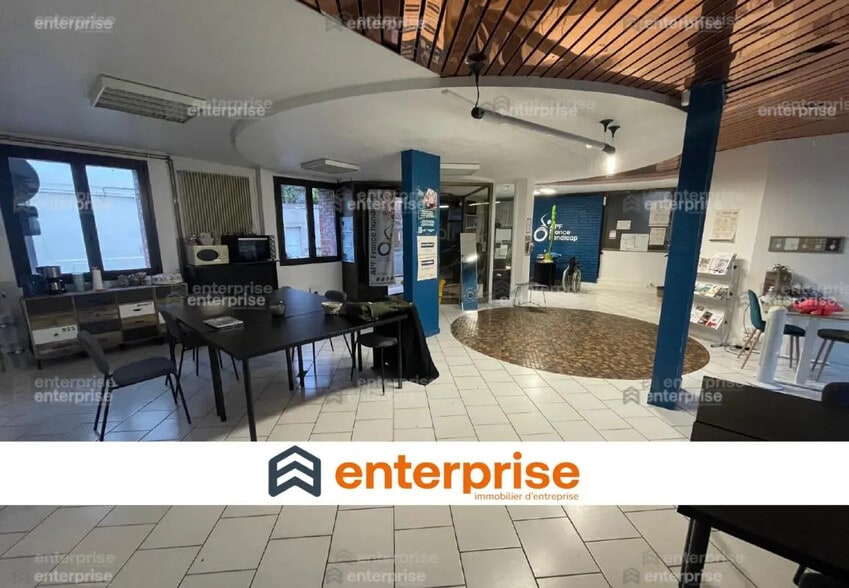 Bureau dans Saint-Quentin à vendre - Photo intérieure – Image 1 sur 4