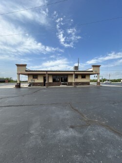 4211 S Limit Ave, Sedalia, MO à louer - Photo de l’immeuble – Image 2 sur 8