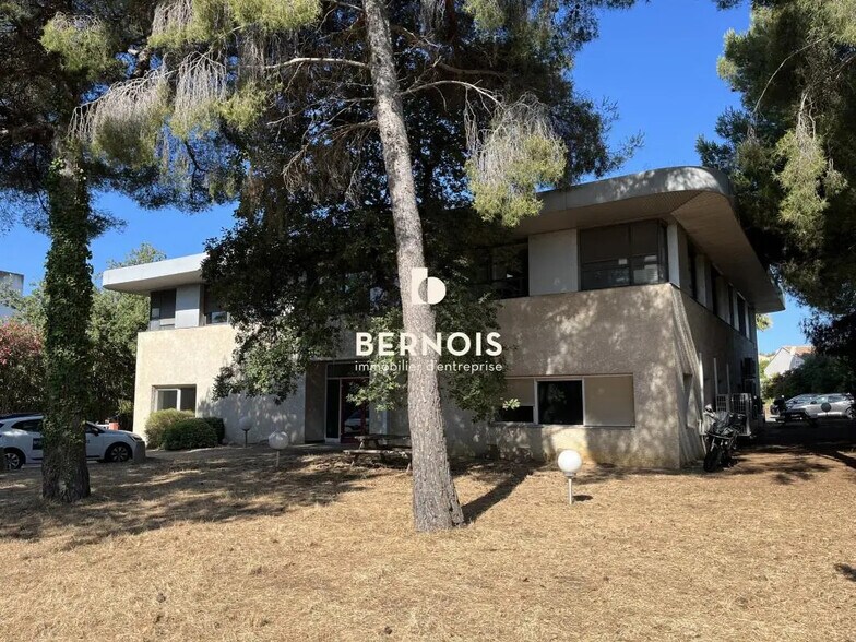 Bureau dans La Seyne-sur-Mer à louer - Photo de l’immeuble – Image 3 sur 10