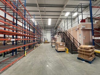 Plus de détails pour Motherwell Way, Grays - Industriel/Logistique à louer