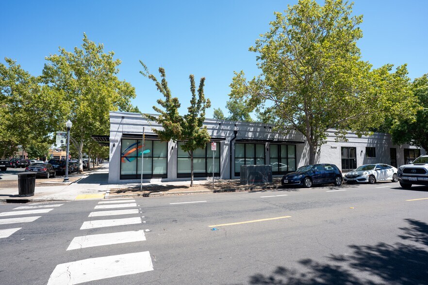 3400 3rd Ave, Sacramento, CA à louer - Photo de l’immeuble – Image 2 sur 30