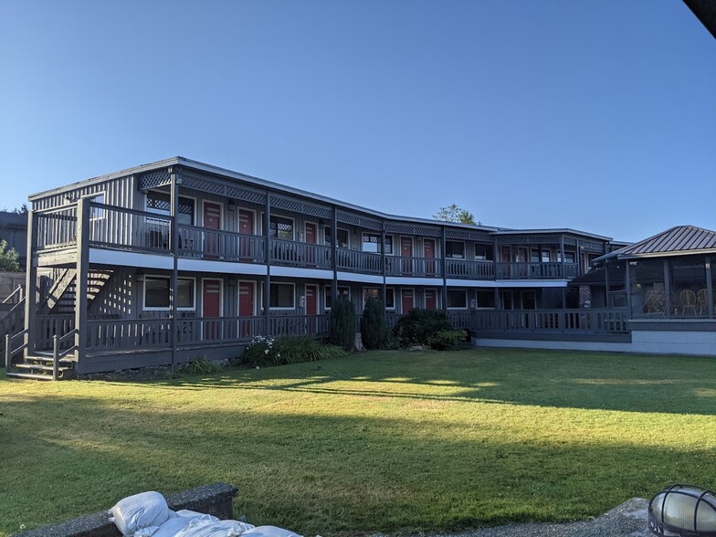 1710-1740 Island Hwy, Campbell River, BC à vendre - Photo de l’immeuble – Image 1 sur 7