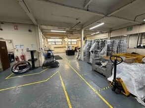 Whieldon Rd, Stoke On Trent à louer Photo intérieure– Image 1 sur 8