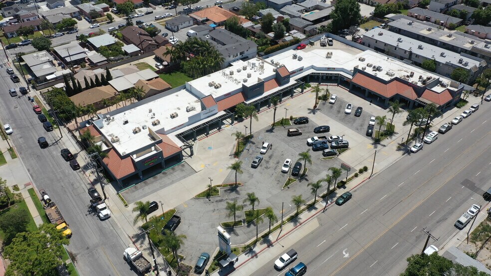 1200-1228 S Greenwood Ave, Montebello, CA à louer - Photo de l’immeuble – Image 3 sur 8