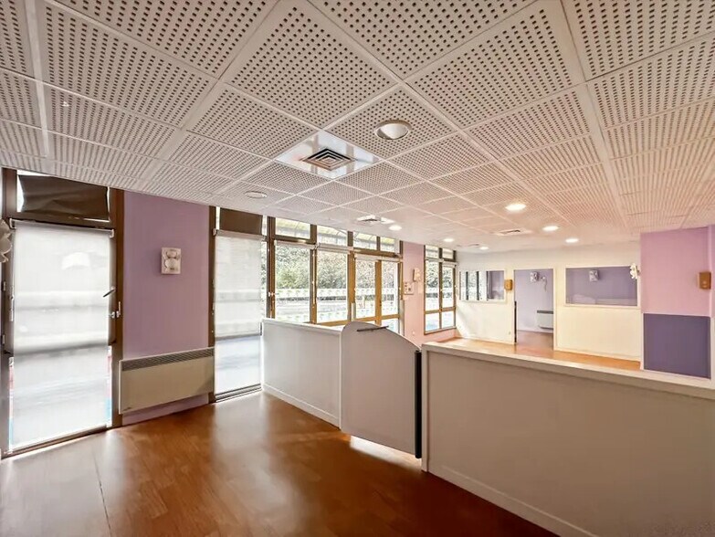 Bureau dans Paris à louer - Photo de l’immeuble – Image 2 sur 9