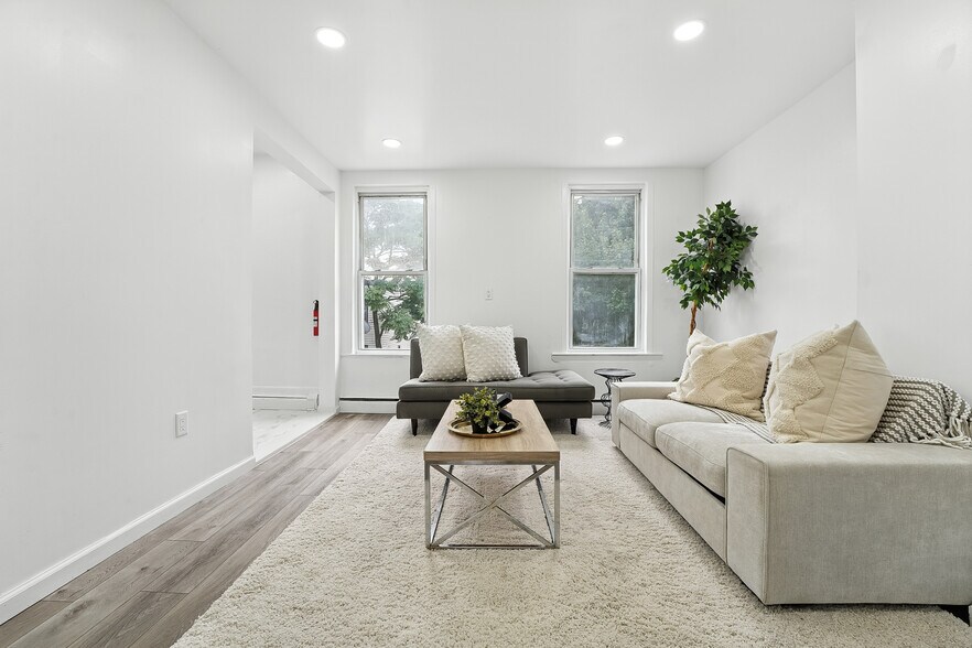 283 GRIFFITH St, Jersey City, NJ à vendre - Photo de l’immeuble – Image 3 sur 23