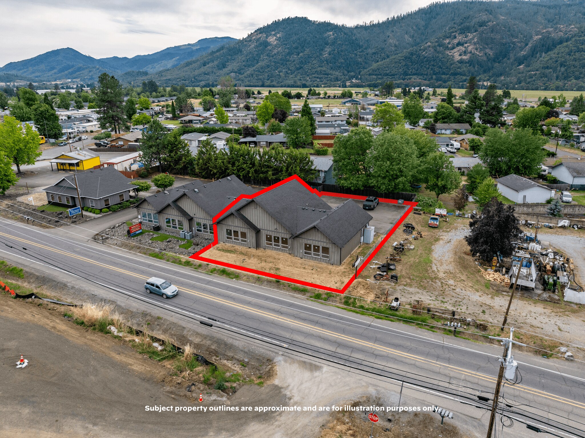 209 S Old Pacific Hwy, Myrtle Creek, OR à vendre Photo de l’immeuble– Image 1 sur 61