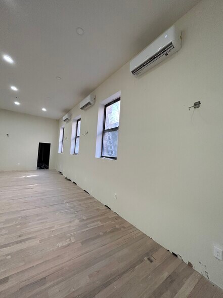 2261 Bragg St, Brooklyn, NY à vendre - Photo principale – Image 1 sur 8
