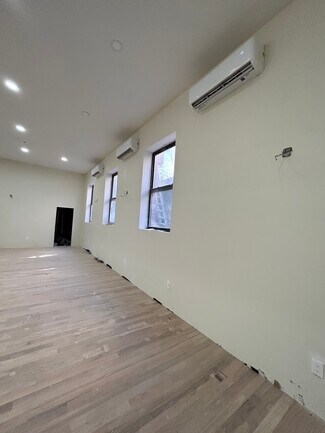 Plus de détails pour 2261 Bragg St, Brooklyn, NY - Spécialisé à vendre