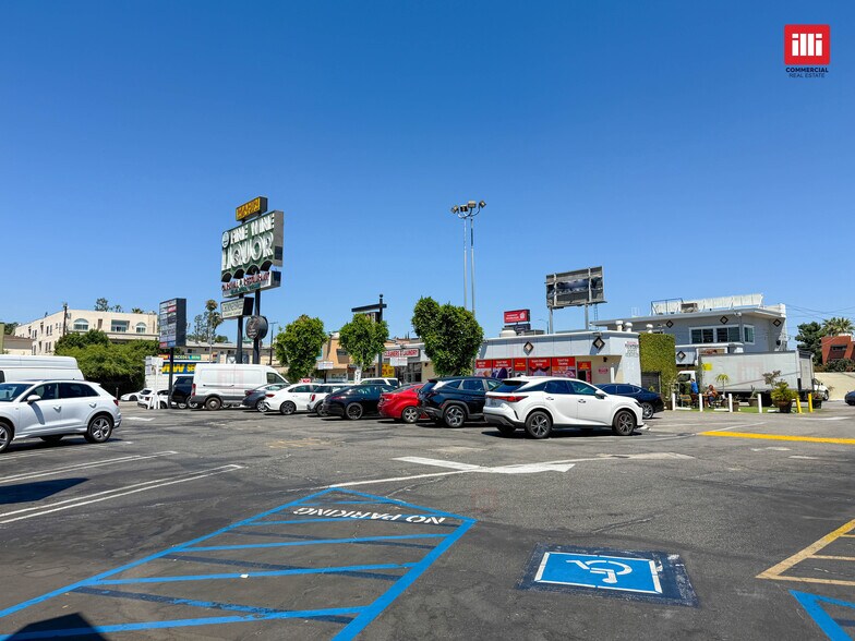4344-4374 Woodman Ave, Sherman Oaks, CA à louer - Photo de l’immeuble – Image 2 sur 7
