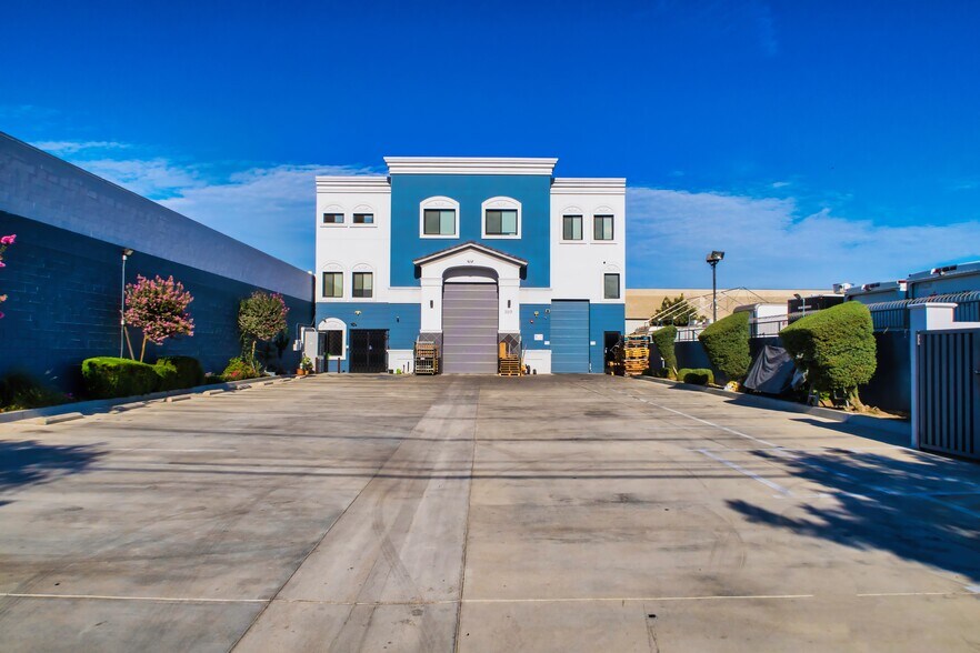 2213 Edwards Ave, South El Monte, CA à louer - Photo de l’immeuble – Image 3 sur 34