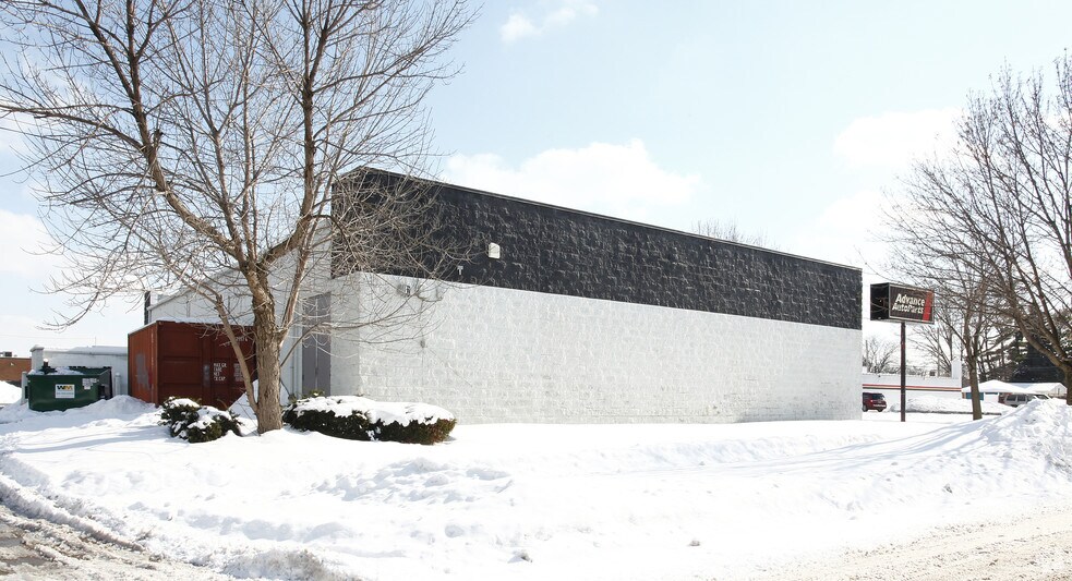 19040 Ecorse Rd, Allen Park, MI à vendre - Photo de l’immeuble – Image 2 sur 4