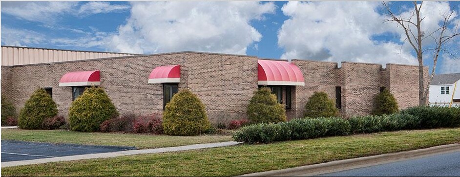 5130 Hendersonville Rd, Fletcher, NC à louer Photo principale– Image 1 sur 3