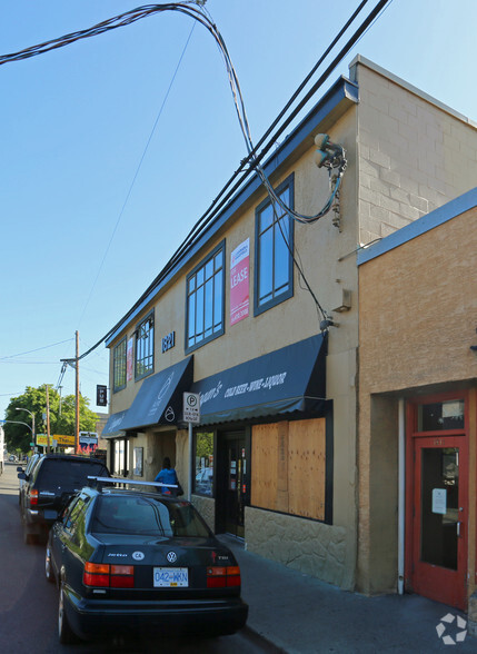 1821 Cook St, Victoria, BC à vendre - Photo de l’immeuble – Image 3 sur 4