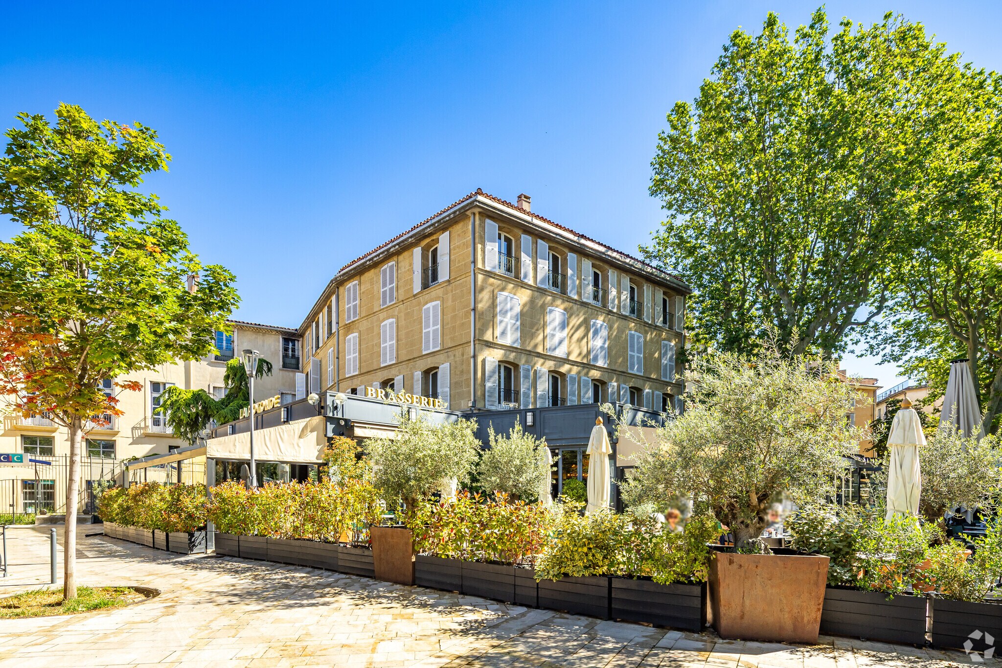 Local commercial dans Aix-en-Provence à louer Photo de l’immeuble– Image 1 sur 7