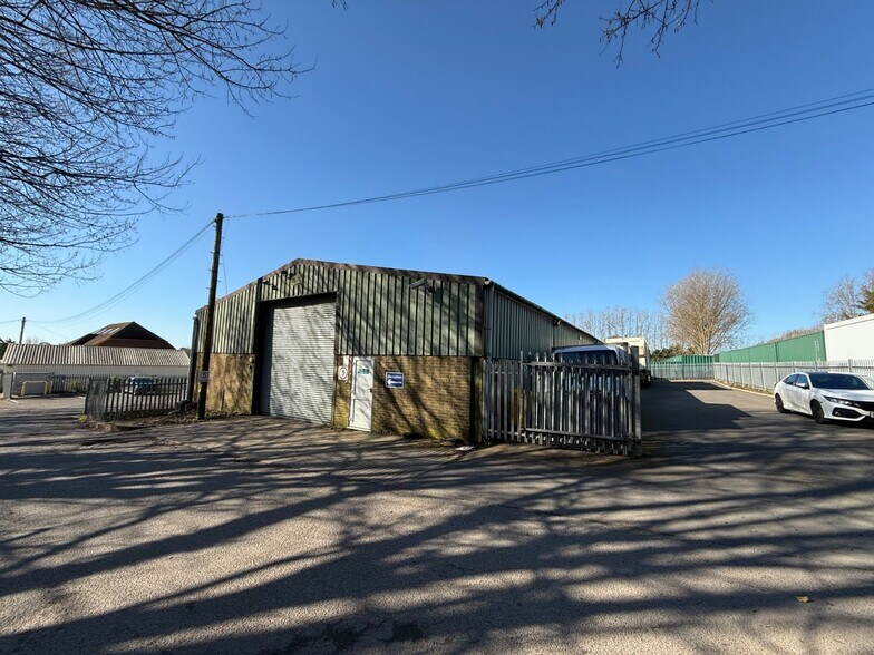 Littlehampton Rd, Worthing à louer - Photo de l’immeuble – Image 1 sur 10