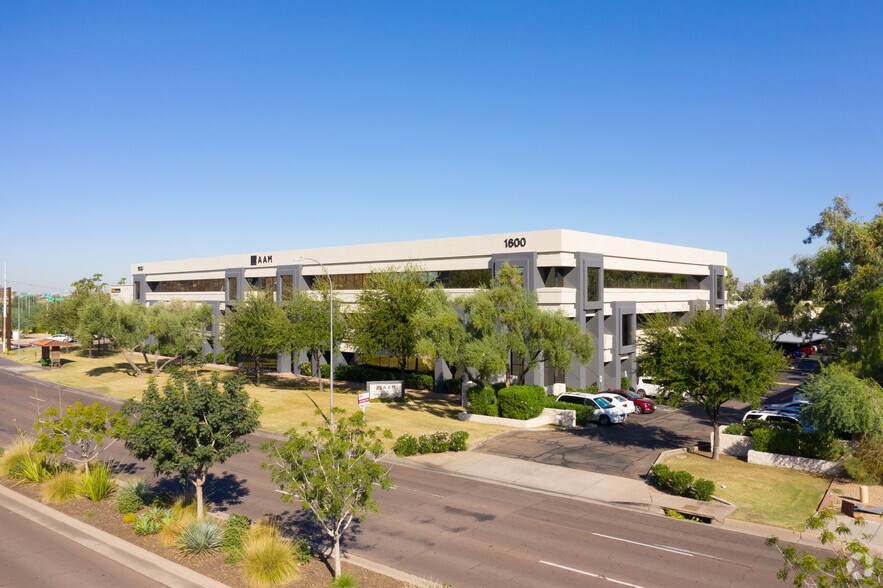 1600 W Broadway Rd, Tempe, AZ à vendre - Photo principale – Image 1 sur 3