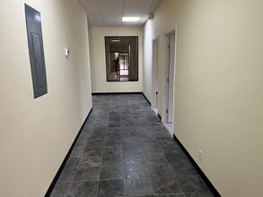 3120-3131 E Riverside Dr, Fort Myers, FL à louer Photo intérieure– Image 2 sur 13