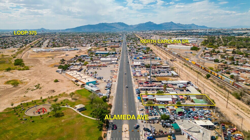 7595 Alameda Ave, El Paso, TX à vendre - Photo de l’immeuble – Image 3 sur 37