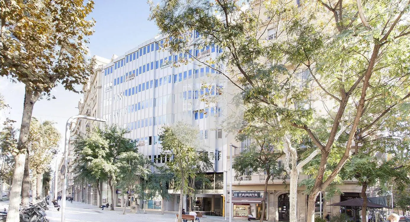 Bureau dans Barcelone, Barcelona à louer Photo de l’immeuble– Image 1 sur 12