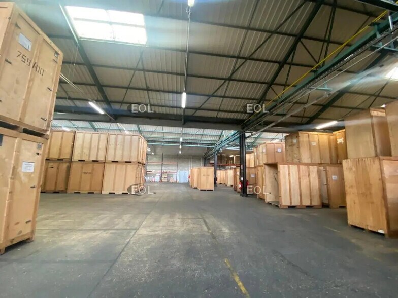 Local d’activités dans Meaux à louer - Photo intérieure – Image 2 sur 13